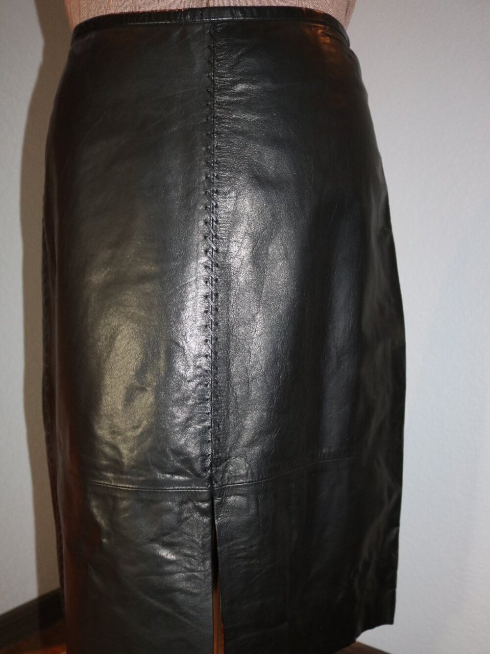 Banana Republic Black Leather Midi Skirt Womens 6 S Pencil Lacing Slit Vintage